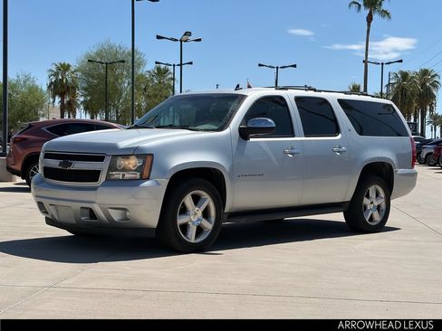 Used 2012 Chevrolet Suburban LT AWD/4WD image 2