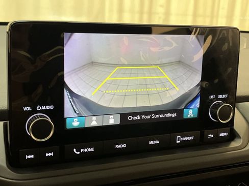 Certified 2025 Honda Accord SE image 4