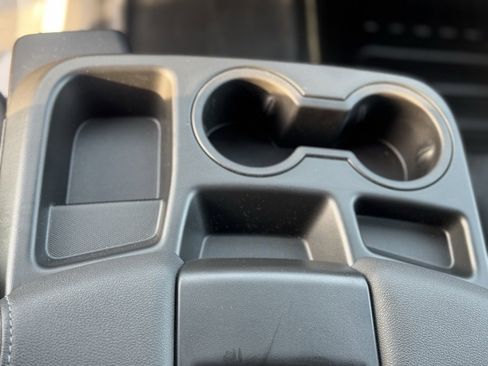 Used 2025 GMC Sierra 2500 Pro w/ Convenience Package image 17