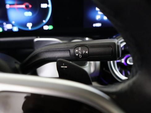 Used 2022 Mercedes-Benz EQB 300 4MATIC image 30