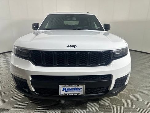 Used 2024 Jeep Grand Cherokee L Altitude AWD/4WD image 2