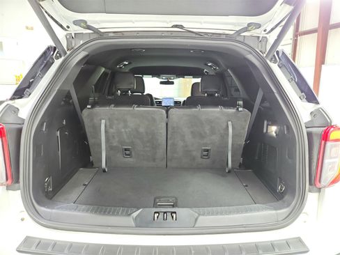 Used 2022 Ford Explorer ST image 44