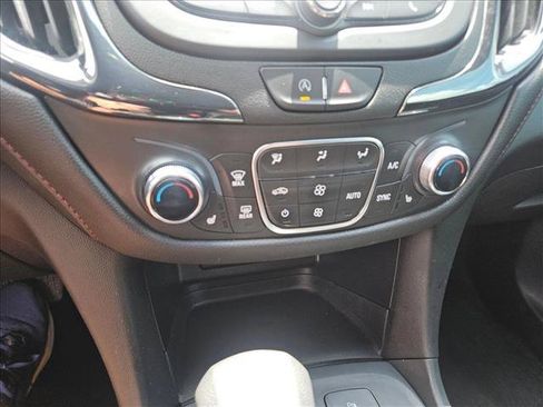 Used 2024 Chevrolet Equinox RS FWD image 19