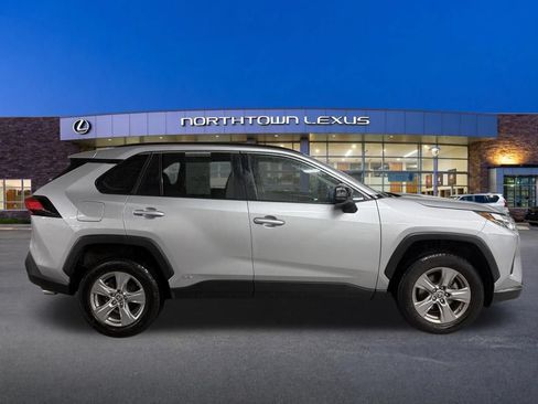 Used 2024 Toyota RAV4 LE AWD/4WD image 23