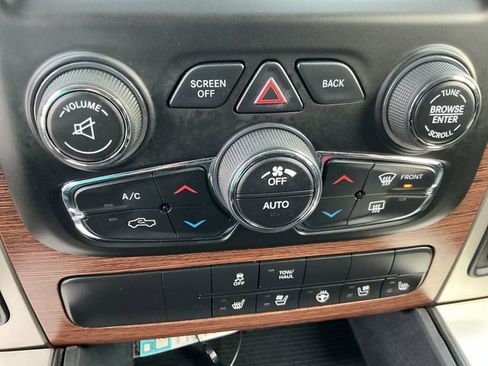 Used 2018 RAM 1500 Laramie w/ Convenience Group AWD/4WD image 56