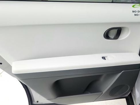 Used 2025 Hyundai Ioniq 5 SE RWD image 45