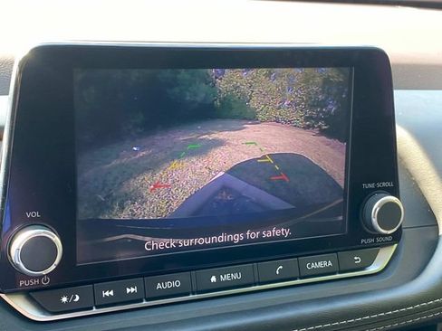 Used 2023 Nissan Rogue S AWD/4WD image 24