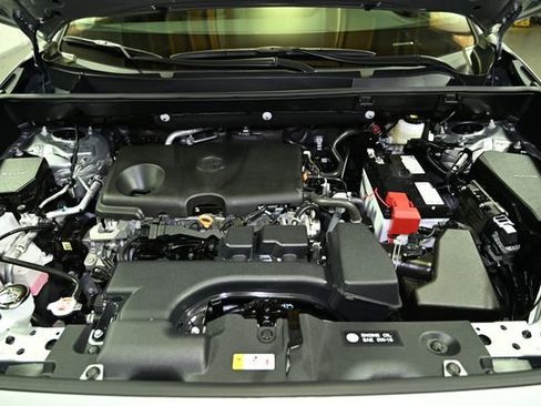 Used 2025 Toyota RAV4 XLE Premium image 19