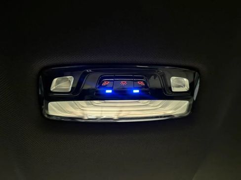 Used 2019 BMW 530i xDrive AWD/4WD image 34