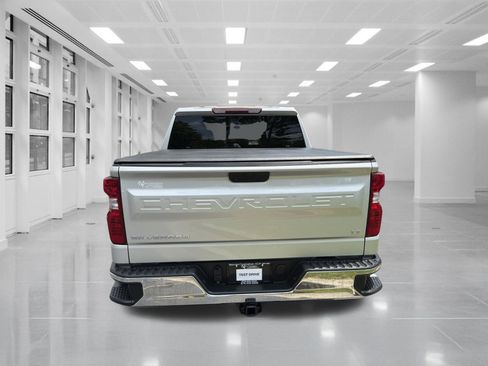 Used 2021 Chevrolet Silverado 1500 LT AWD/4WD image 6