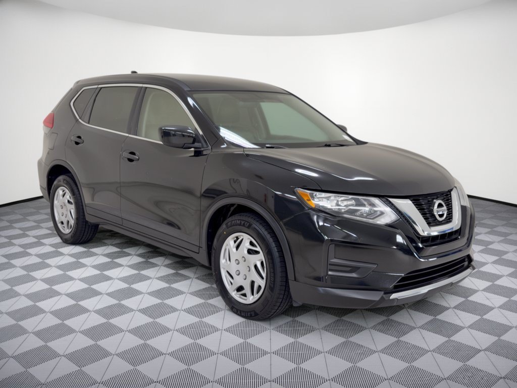 Used 2017 Nissan Rogue S FWD image 7