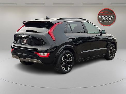 Used 2024 Kia Niro Wind w/ Wind Preserve Package FWD image 5