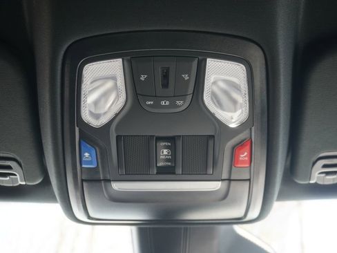 Used 2025 RAM 1500 Big Horn AWD/4WD image 30