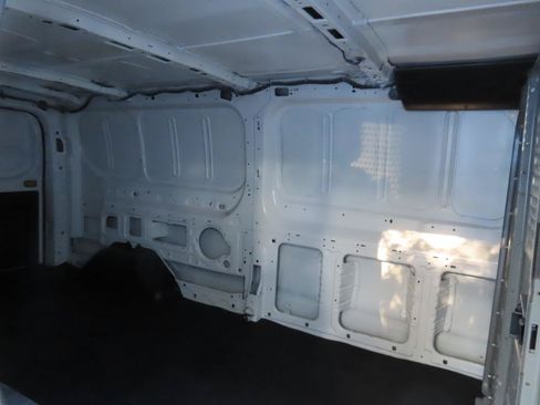 Used 2019 Ford Transit 250 148 Low Roof RWD image 9