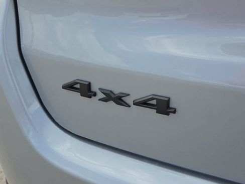 New 2026 Jeep Compass Latitude AWD/4WD image 15