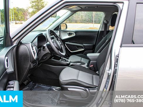 Used 2024 Kia Soul LX w/ Option Group 015 image 17