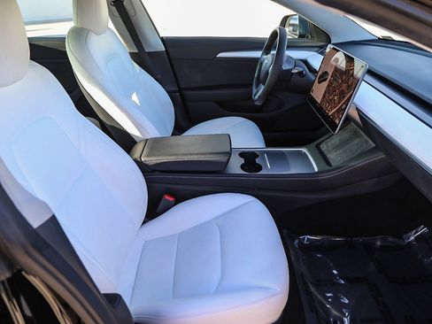 Used 2022 Tesla Model 3 image 16