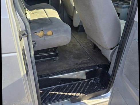 Used 2009 Ford E-350 and Econoline 350 XL image 11