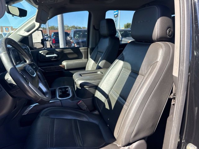 Used 2020 GMC Sierra 2500 Denali w/ Denali Ultimate Package AWD/4WD image 18