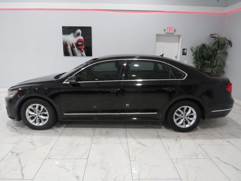Used 2016 Volkswagen Passat 1.8T R-Line FWD image 6