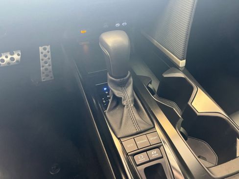 Used 2025 Toyota Camry SE image 41