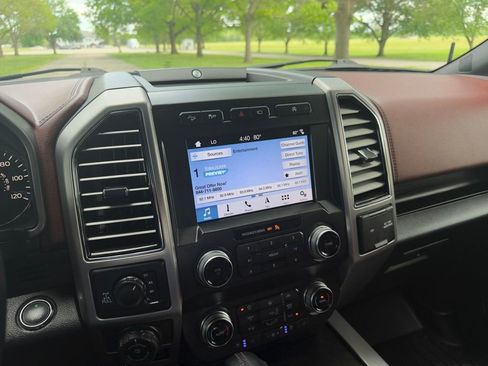 Used 2019 Ford F150 Platinum w/ Equipment Group 701A Luxury AWD/4WD image 13