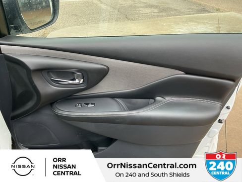 Used 2024 Nissan Murano SV w/ SV Midnight Edition Package image 10