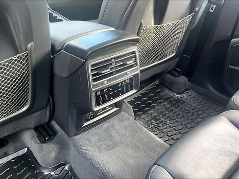 Used 2021 Audi Q7 3.0T Prestige AWD/4WD image 31