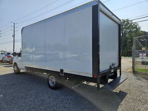Used 2021 Ford E-350 and Econoline 350 Super Duty w/ Power Windows & Locks Group RWD image 3
