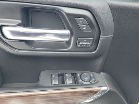 Used 2020 Chevrolet Silverado 1500 High Country w/ Technology Package AWD/4WD image 28