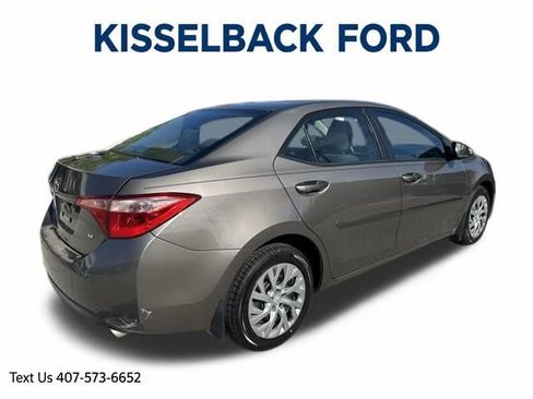 Used 2018 Toyota Corolla LE image 3