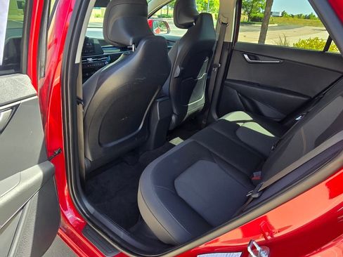 Used 2025 Kia Niro LX FWD image 16