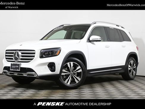 Certified 2026 Mercedes-Benz GLB 250 4MATIC image 1