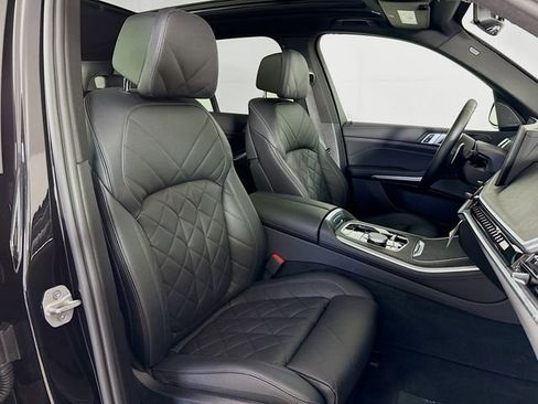 Used 2024 BMW X5 M60i w/ Climate Comfort Package image 33