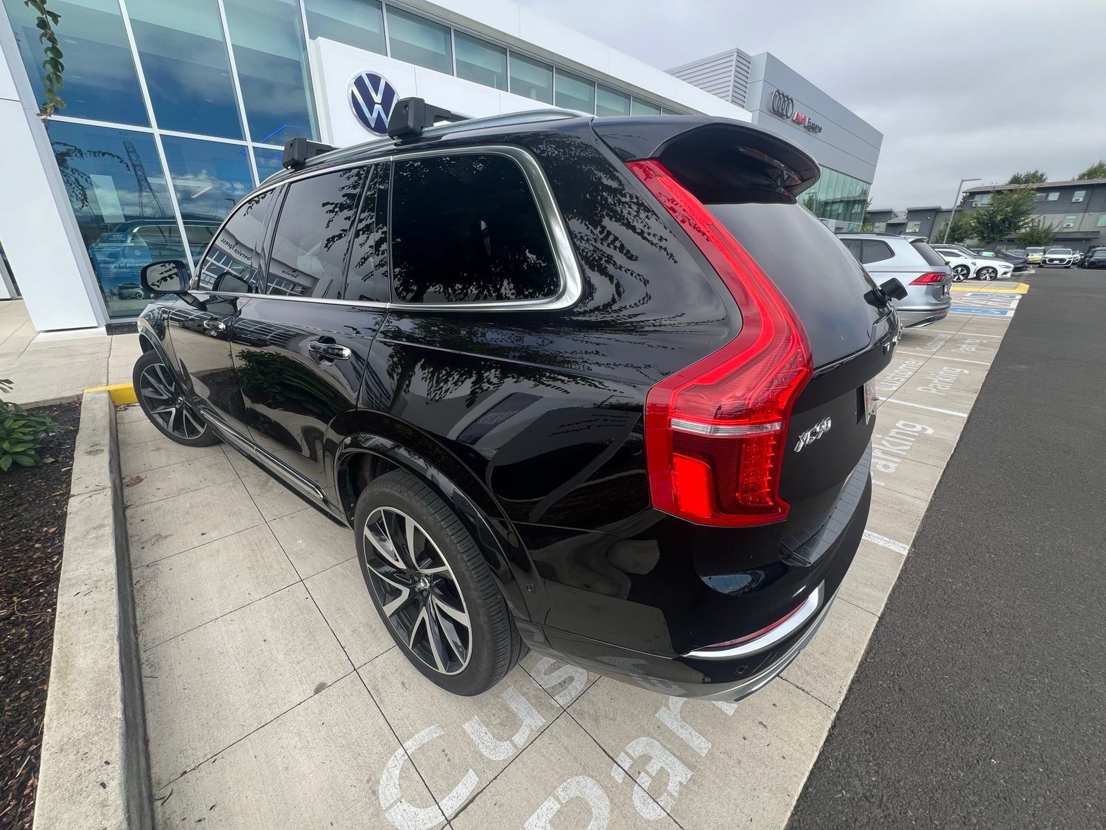 Used 2018 Volvo XC90 T6 Inscription w/ Convenience Package AWD/4WD image 4