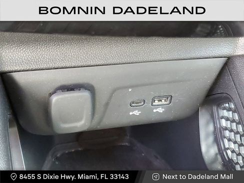 Used 2024 Chevrolet TrailBlazer LT image 24