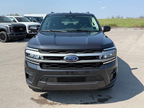 Used 2024 Ford Expedition Max XLT image 24