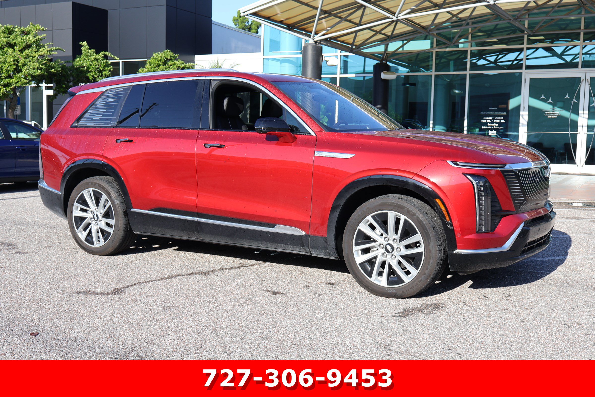 Used 2026 Cadillac Vistiq Luxury AWD/4WD image 12