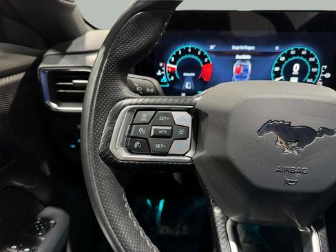 Used 2025 Ford Mustang Premium image 12