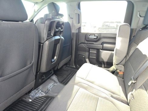 Used 2022 Chevrolet Silverado 2500 Custom w/ Custom Value Package image 12