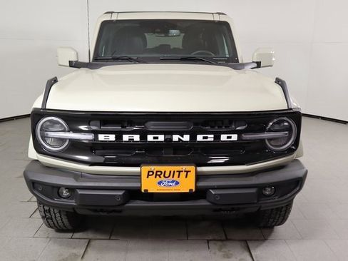 New 2025 Ford Bronco Outer Banks image 2