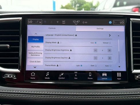 Used 2024 Chrysler Pacifica Limited FWD image 43