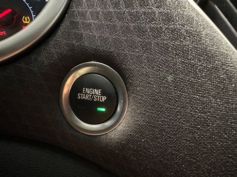 Used 2024 Chevrolet Malibu LT image 32