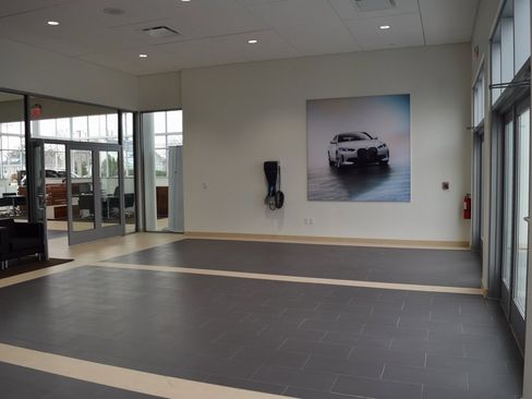 Used 2025 BMW i5 xDrive40 w/ Premium Package image 46