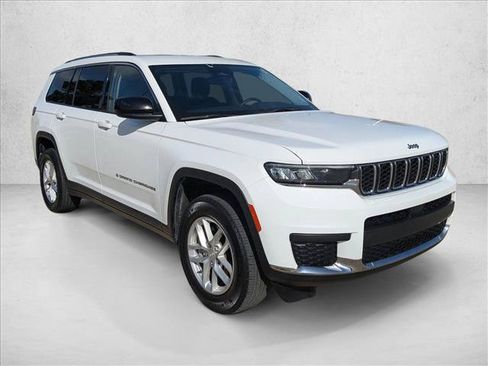 Used 2023 Jeep Grand Cherokee L Laredo RWD image 3