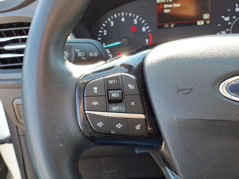 Certified 2022 Ford Escape SEL image 17