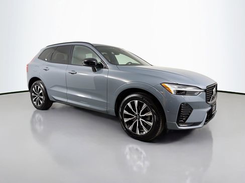 Certified 2023 Volvo XC60 B5 Plus w/ Climate Package image 3