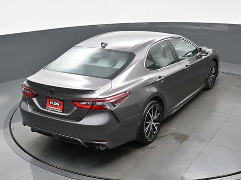 Used 2024 Toyota Camry SE image 39