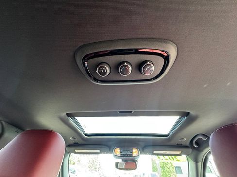 Used 2023 Dodge Durango SRT Hellcat AWD/4WD image 38