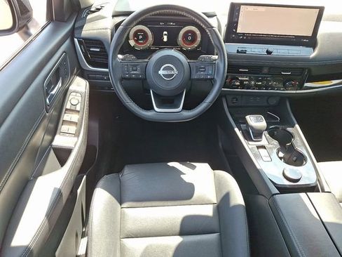 Used 2024 Nissan Rogue SL w/ SL Premium Package AWD/4WD image 12